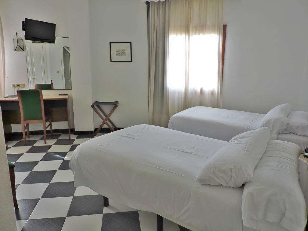 Hotel Yucas 2*