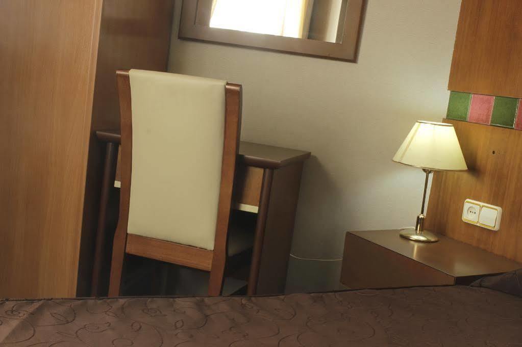 Yucas Hotel
